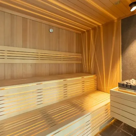 Westin House - 118 Kolobřeh