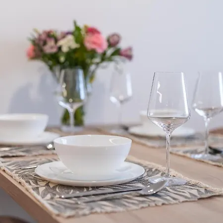 Westin House - 118 *